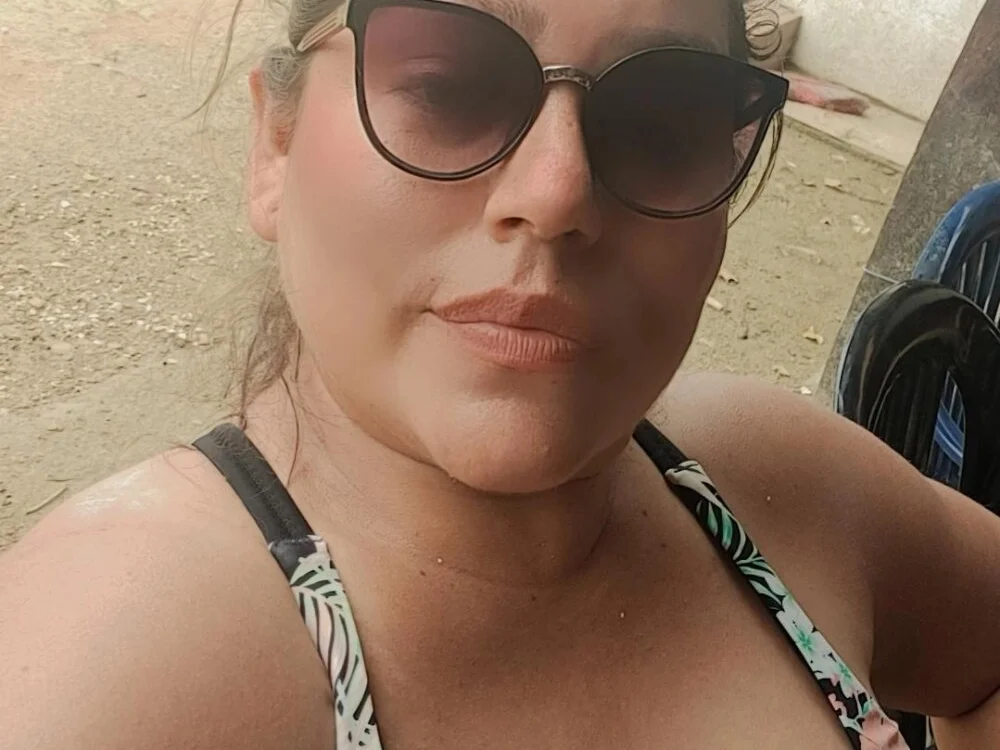 jelvcurvy Chat XXX offline