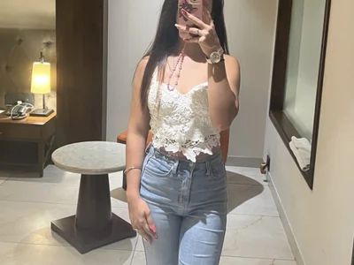 Avneet_kaurr11 - Girl 