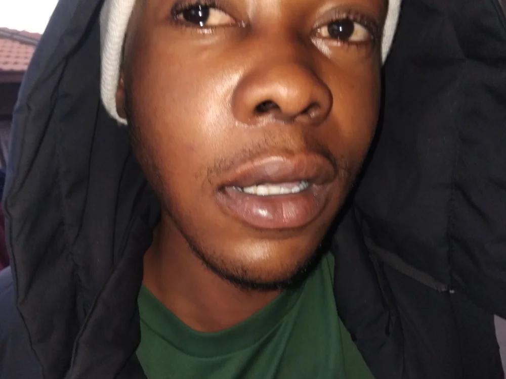 broskies777's Offline Chat Room