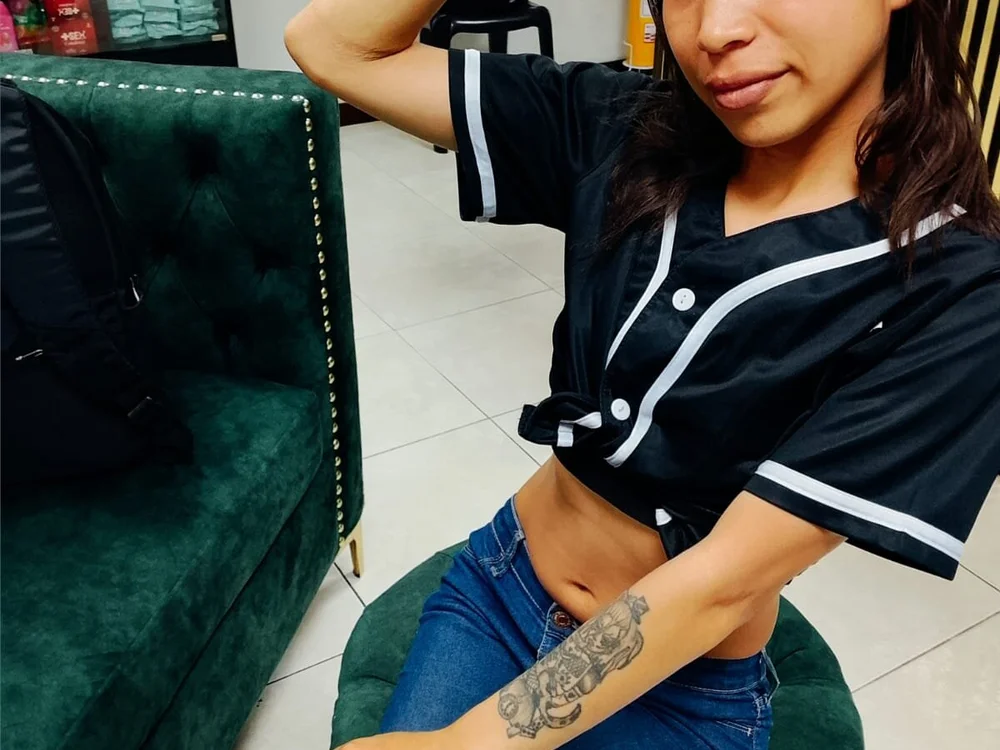 ArianaLoveSS's most recent online preview