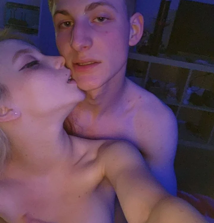 แชท XXX ออฟไลน์ของ Passionate_Angels