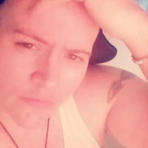 ccox3523's Offline Chat Room