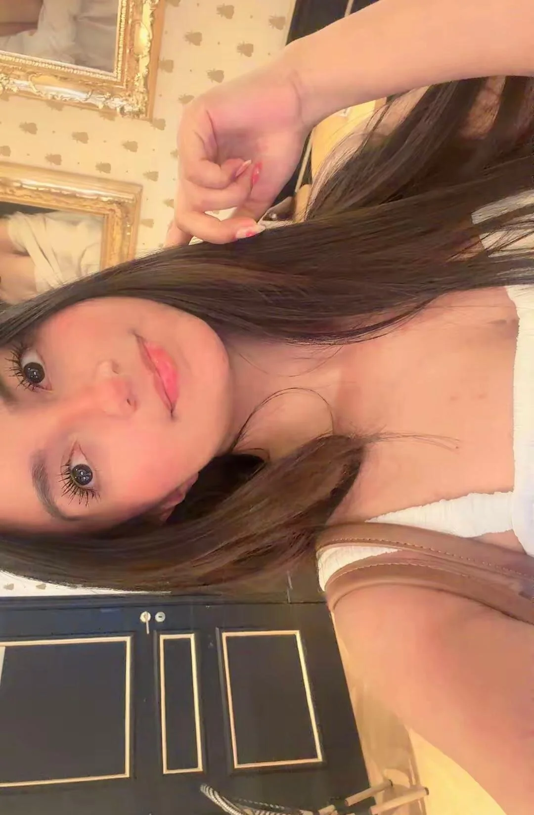 aly golden profile photo