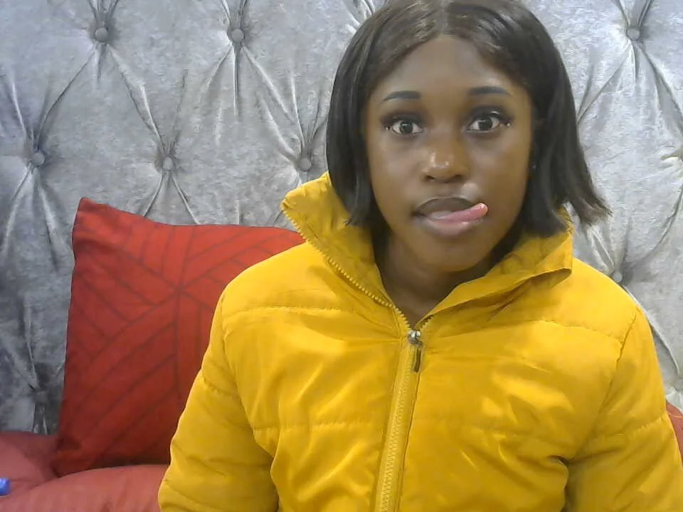 sweetcoco240's Offline XXX Chat