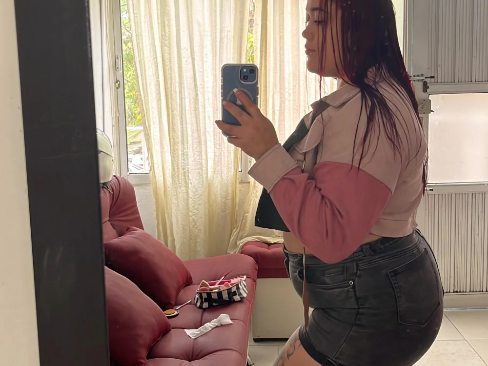 IvyPalacios' Offline XXX Chat