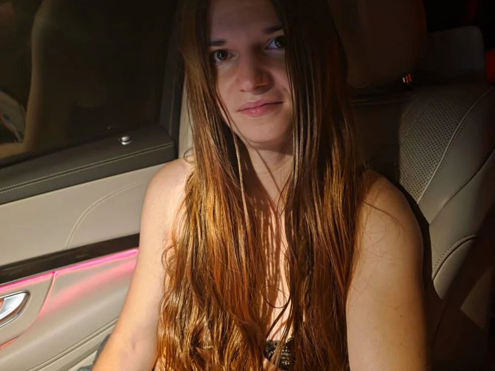 Mercedeswoman8 offline XXX-chat