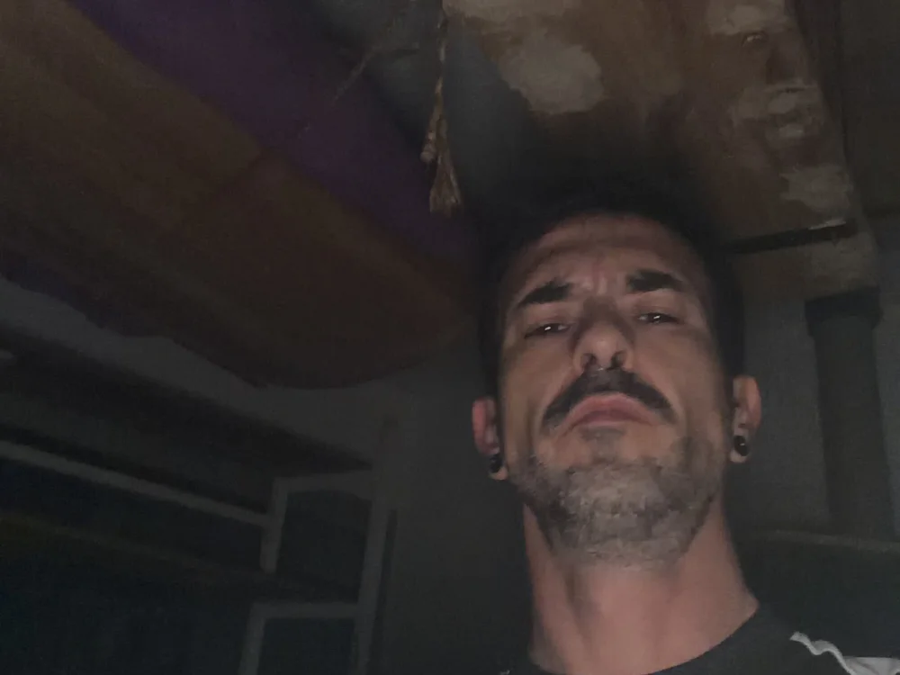 2forfunboys' Offline XXX Chat