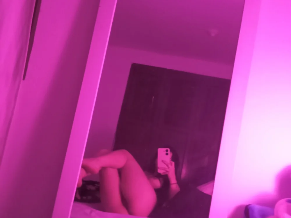 Eatme_22 offline chatrum