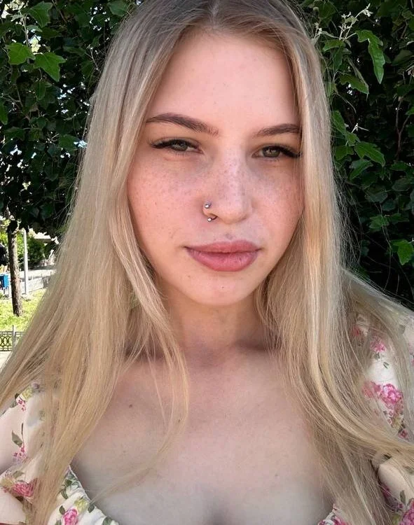 CyberCleo's Offline Chat Room