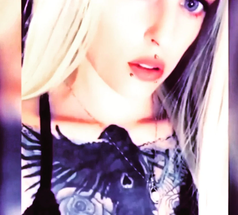 eccentrickNymph's Offline XXX Chat