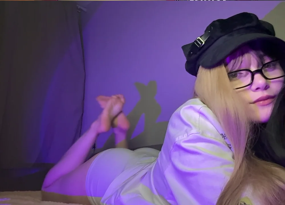 blueflowers Offline XXX-Chat