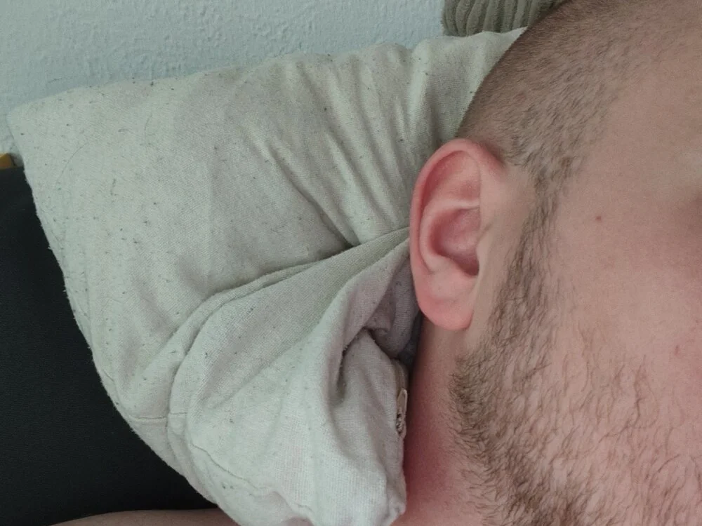 Fxbi27 離線 XXX 聊天