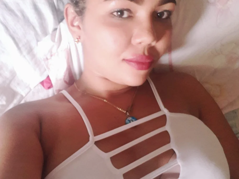 alyssa_latinn's Offline XXX Chat