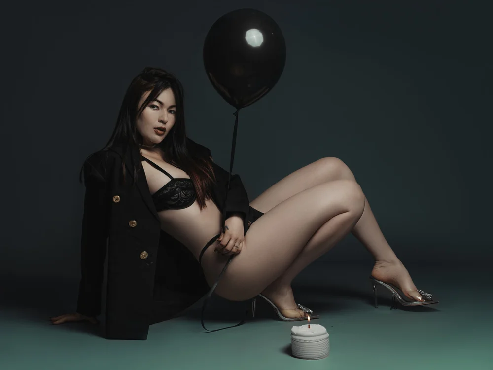 emma_smiith_'s Offline Chat Room