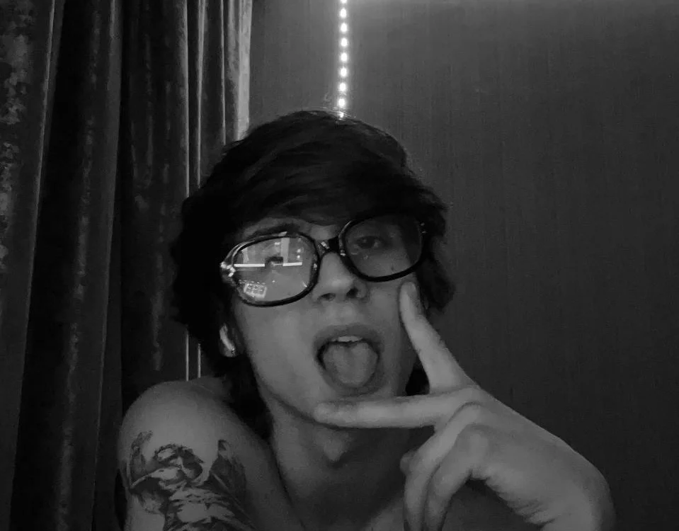 HoogWilder Offline XXX-Chat