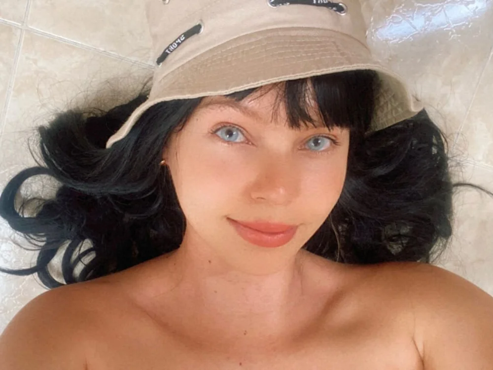 unknown__couple – Offline chatovacia miestnosť