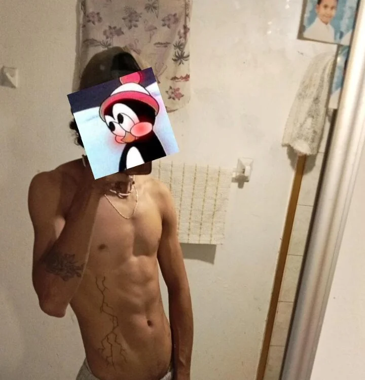 vrghot69 offline XXX-chatje