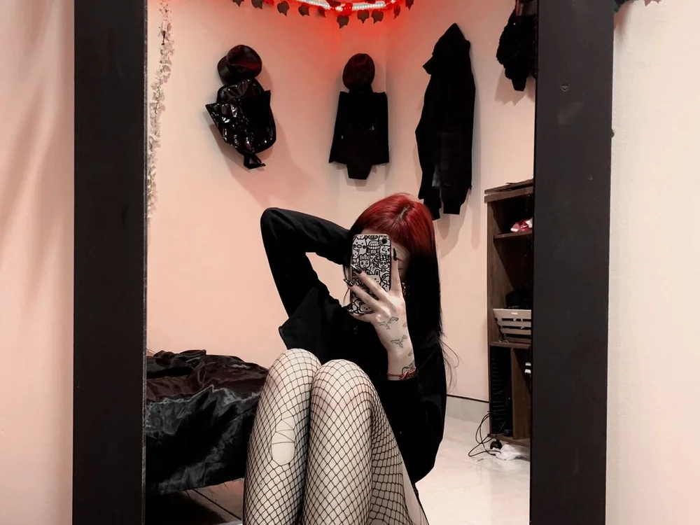 Llilith_Dark's Offline Chat Room