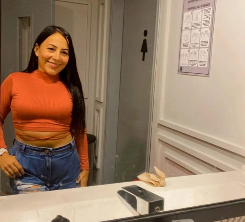 Gaby-33's Offline Chat Room