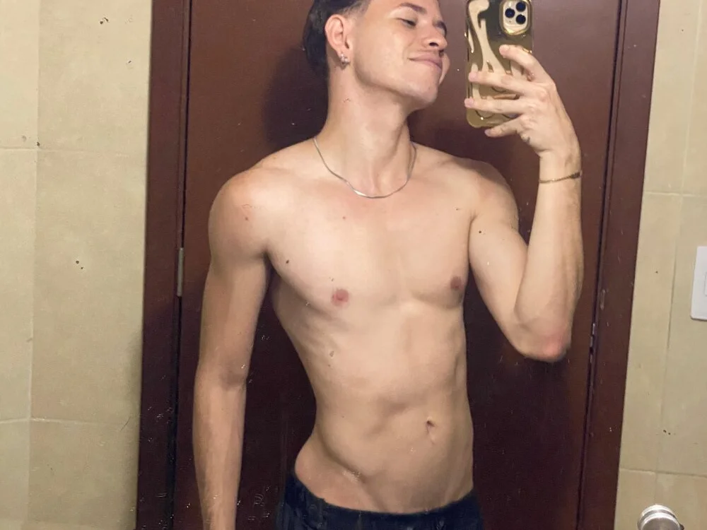 Red_Diamond_Guys' Offline XXX Chat