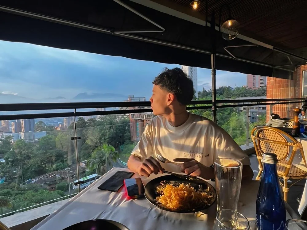  Офлайн-чат XXX Ethan_Noa