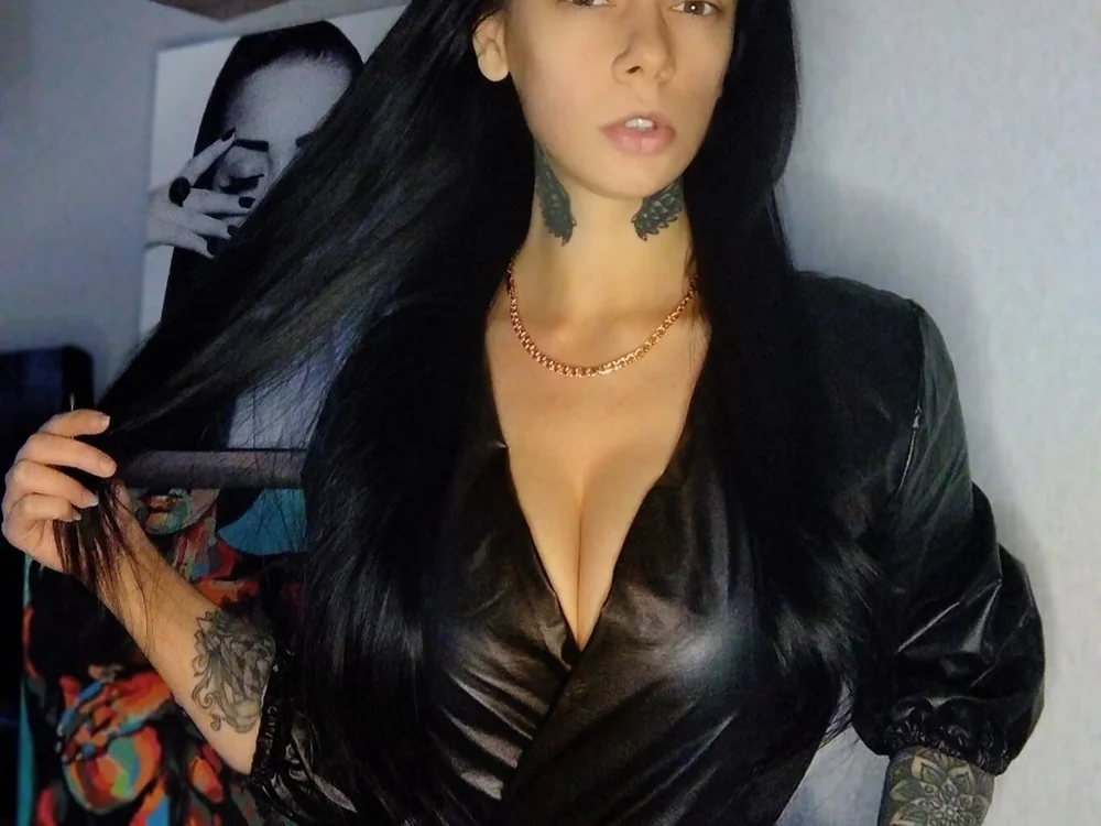 Raven_Tiny's Offline XXX Chat
