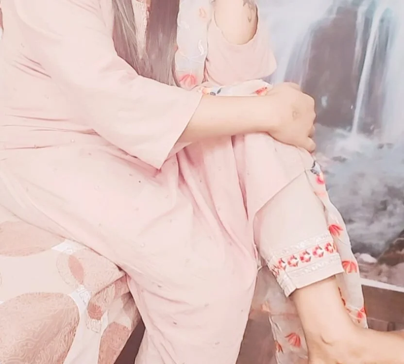 Queen_piyu offline chatrum