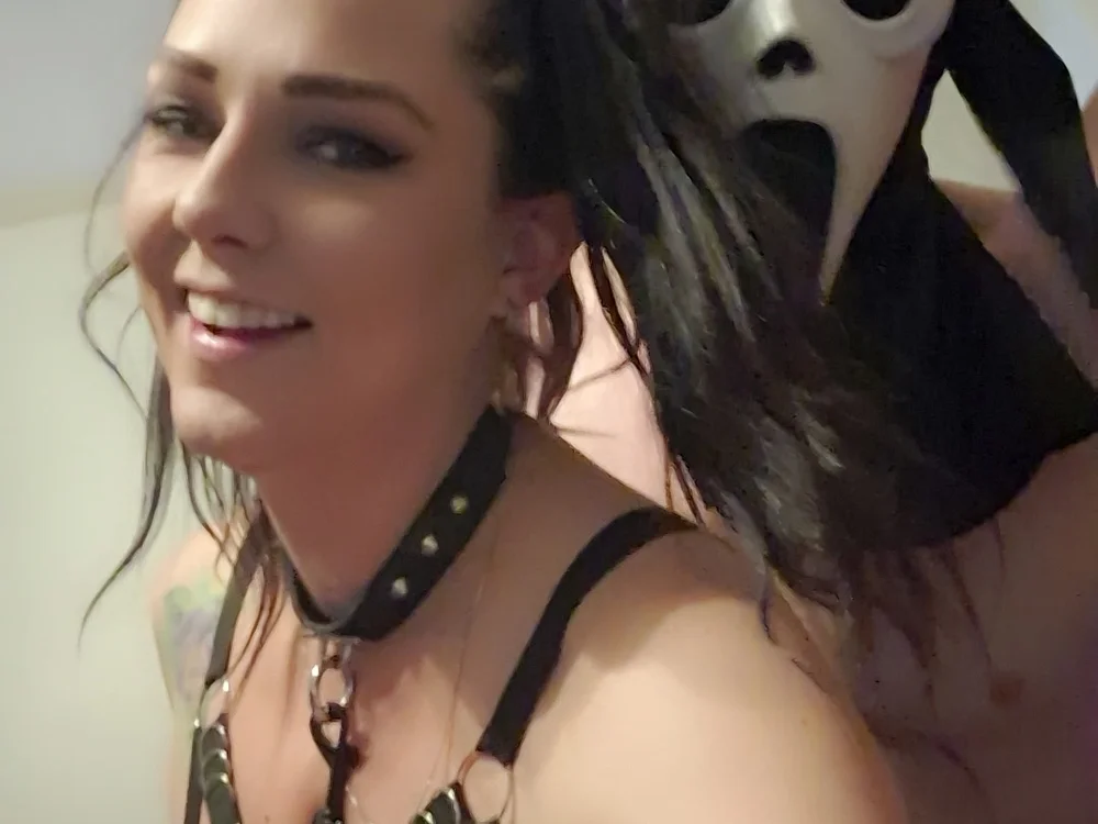 TearYouApart69 離線 XXX 聊天