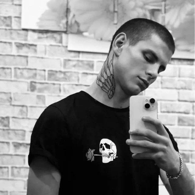 evan_roth's Offline XXX Chat