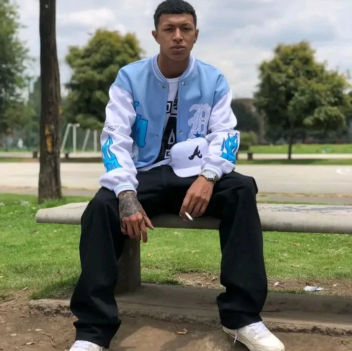 Jonathan_Guzman_ Offline XXX-Chat