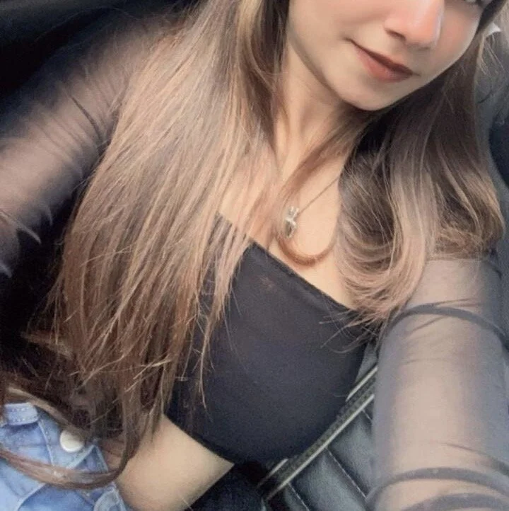 Vicky3624@xh's Offline Chat Room