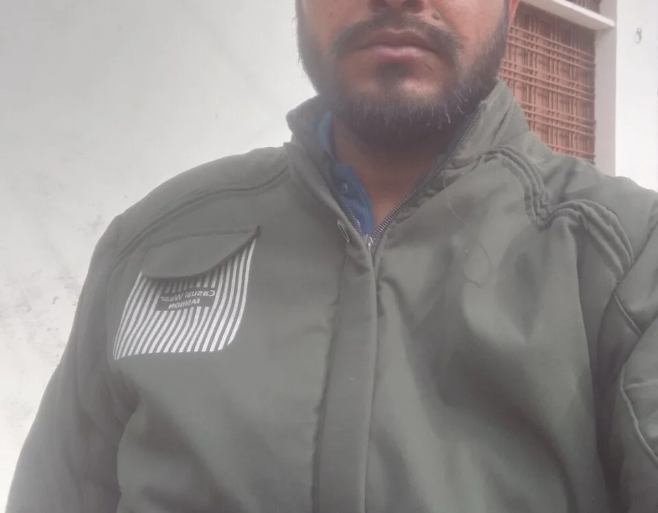 Akshay74743 Offline Chatraum