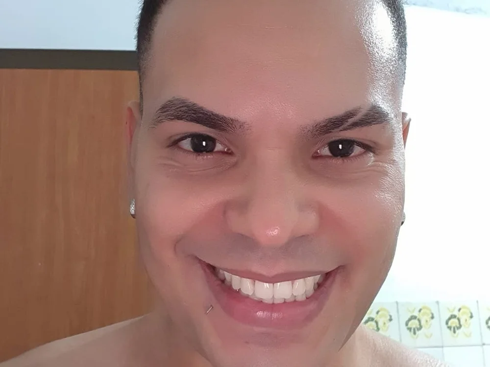 norman_moss' Offline XXX Chat