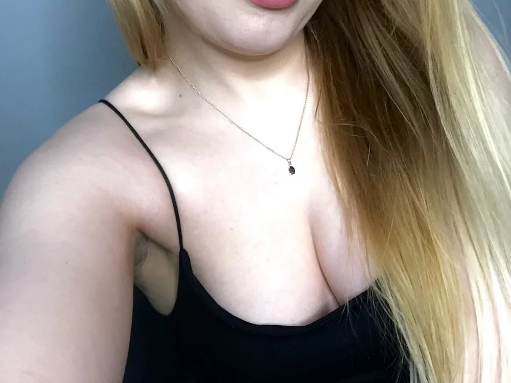 horny_Emma69's Offline XXX Chat