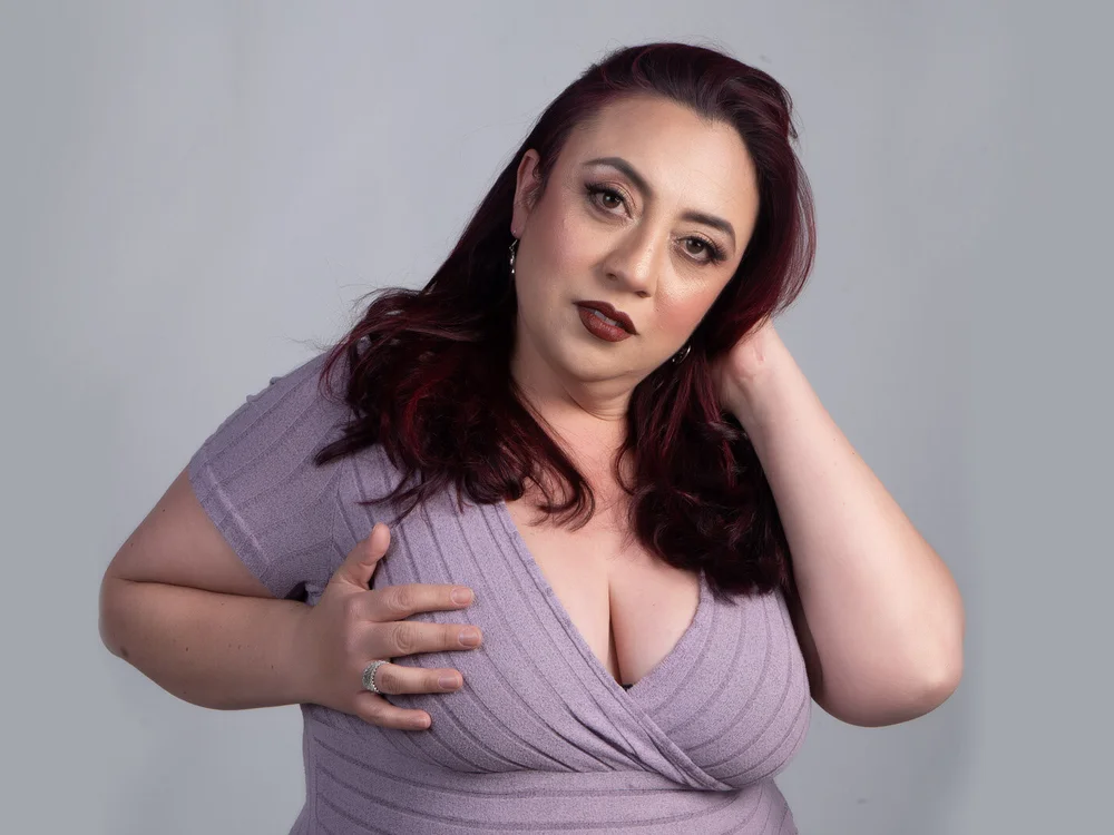 Victoria_Adamns Offline XXX-chat