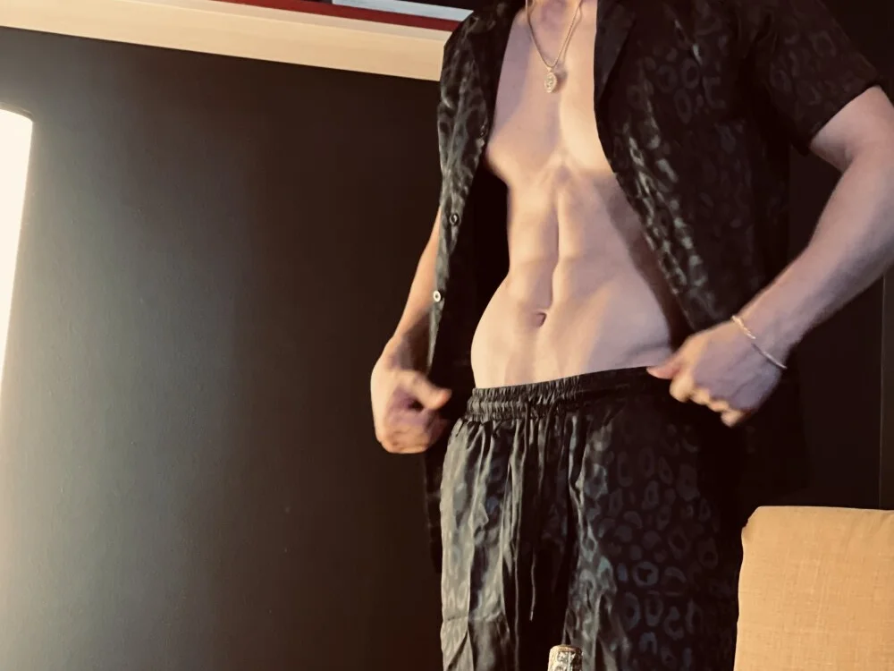 Offline XXX chat modela ClintMasters