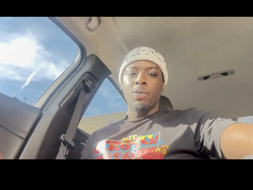 Andrew130 offline XXX-chat