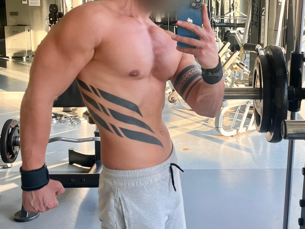 دردشة Model_Tattooo الجنسية دون اتصال