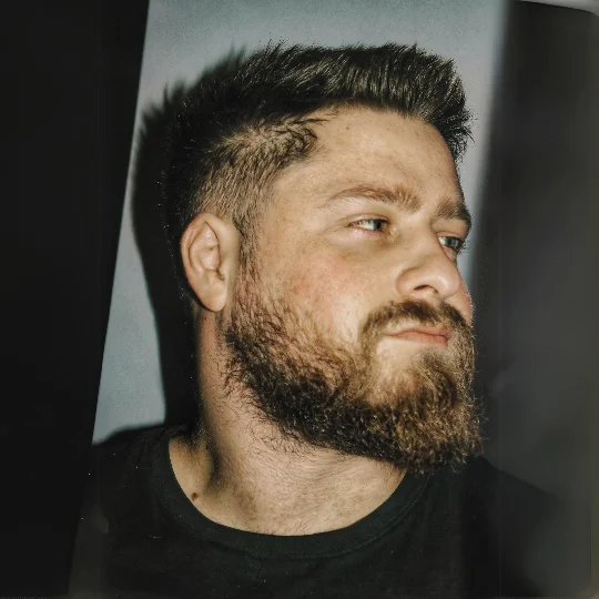 Chat +18 off-line de berisha_bezo