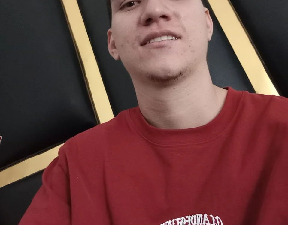 DylanShy's Offline Chat Room