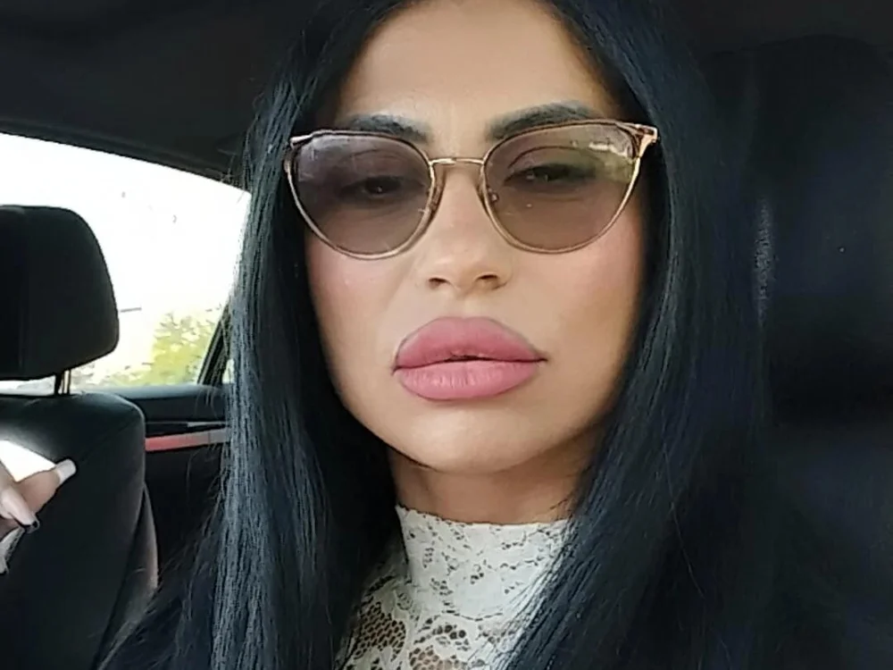 miaaswets' Offline XXX Chat