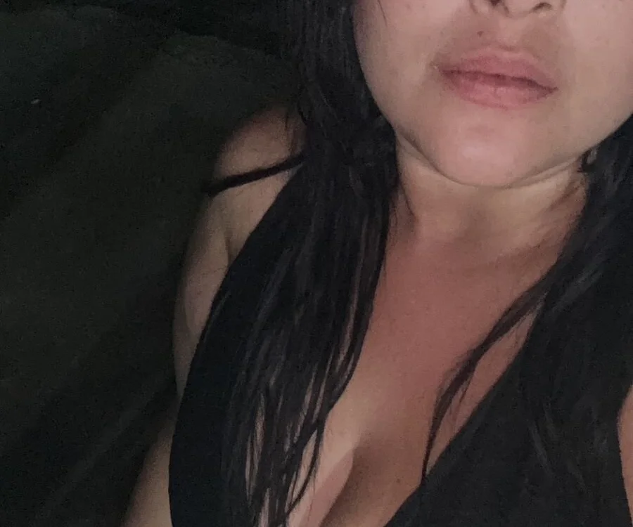 angelas_13 offline chatrum