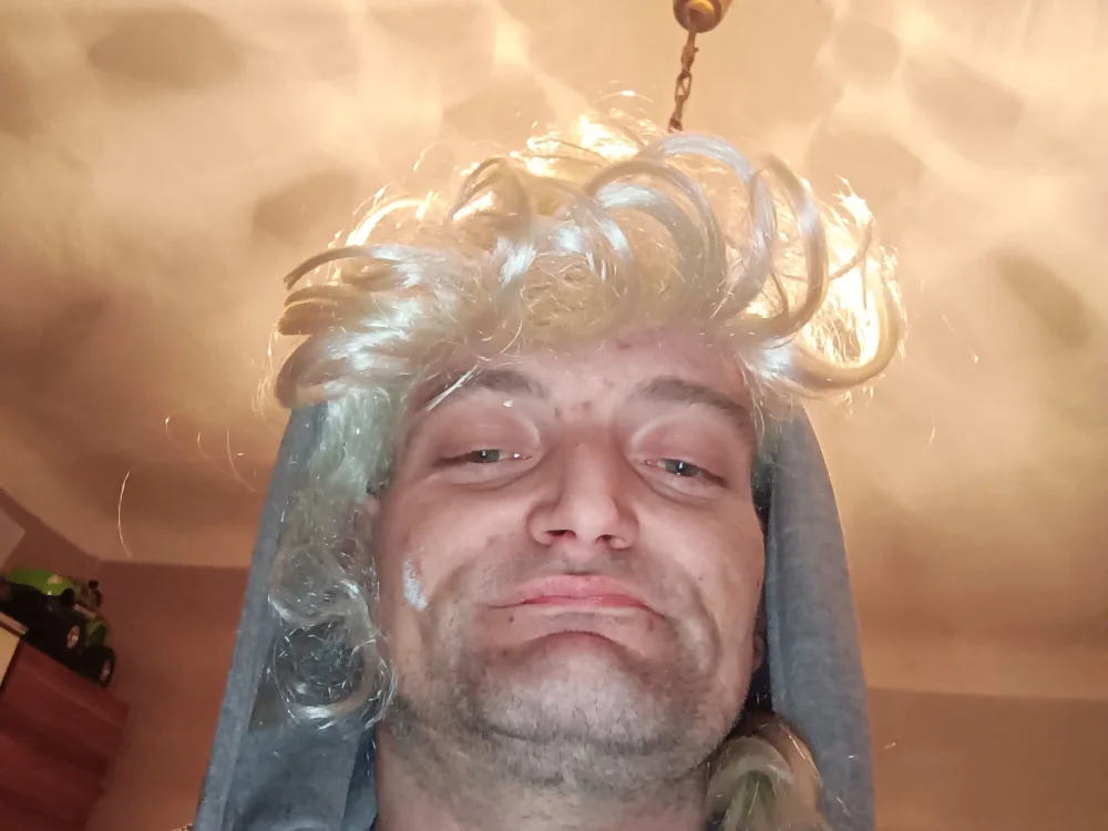 ronim_slzy offline chatrum
