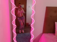 Isa_smeraldyのライブXXXチャット