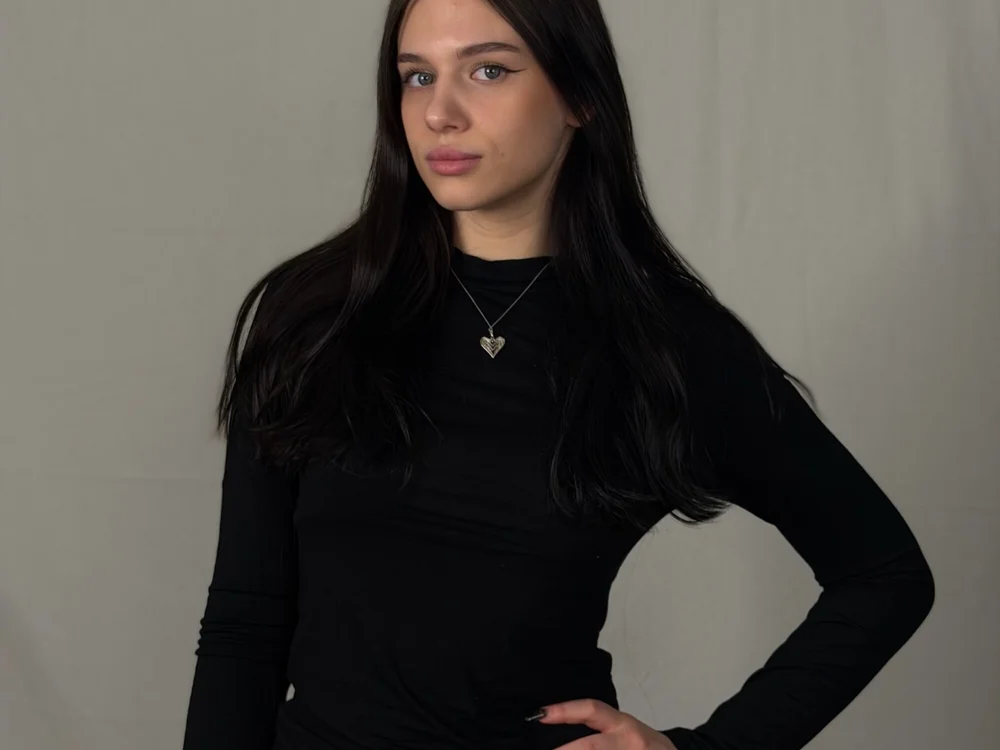 LovieDilmore offline chatrum