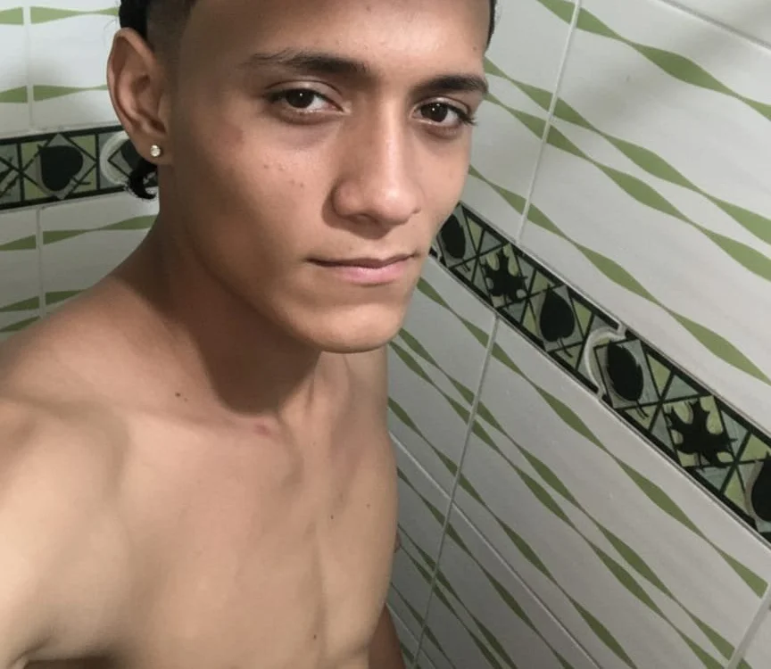 Massimo_Fontanan Offline XXX chat