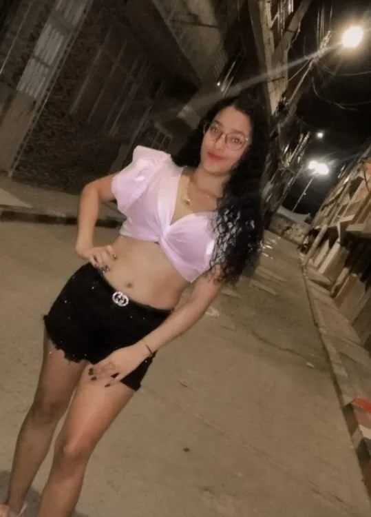 Paula_Isabella's most recent online preview