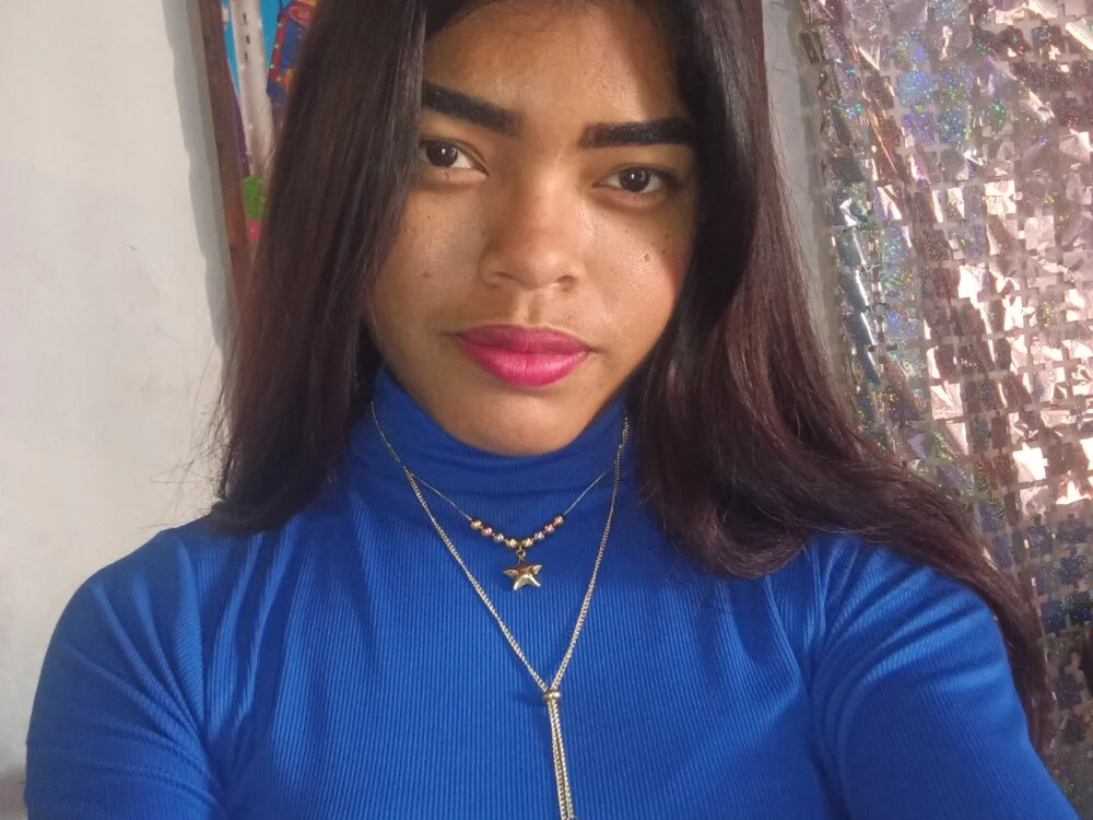 Rocioardiente's Offline XXX Chat