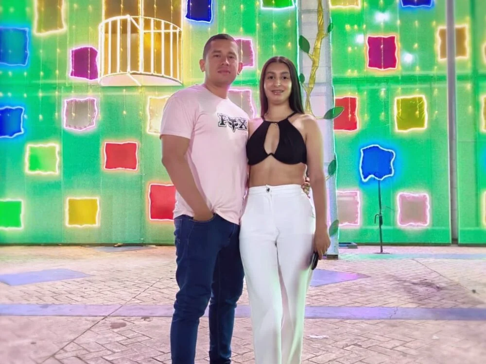 mystery_couple0 offline XXX-chat