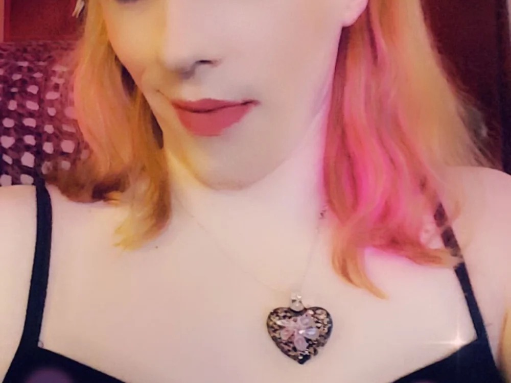 DeborahTW's Offline Chat Room